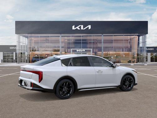 Snow White Pearl 2026 Kia K4 GT-Line Turbo
