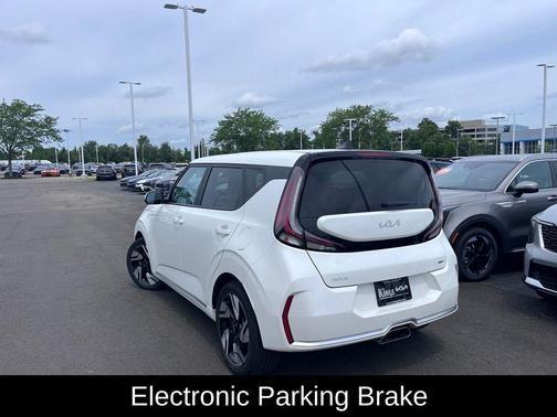 Snow White Pearl 2023 Kia Soul GT-Line