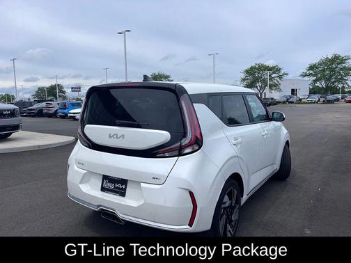 Snow White Pearl 2023 Kia Soul GT-Line