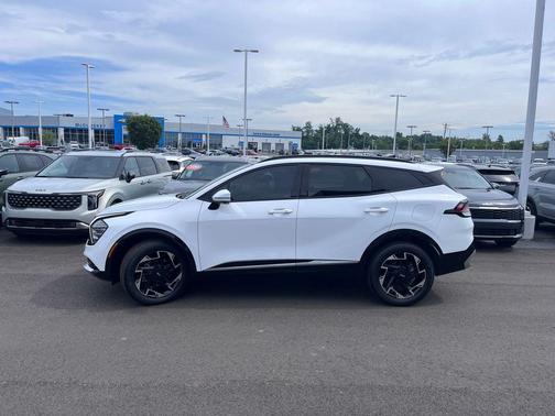 Glacial White Pearl 2023 Kia Sportage SX-Prestige