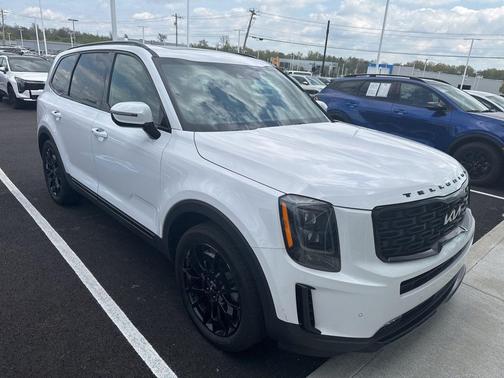 Glacial White Pearl 2022 Kia Telluride SX