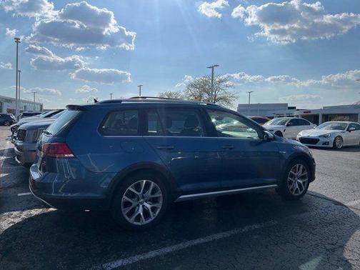 2017 Volkswagen Golf Alltrack TSI SEL