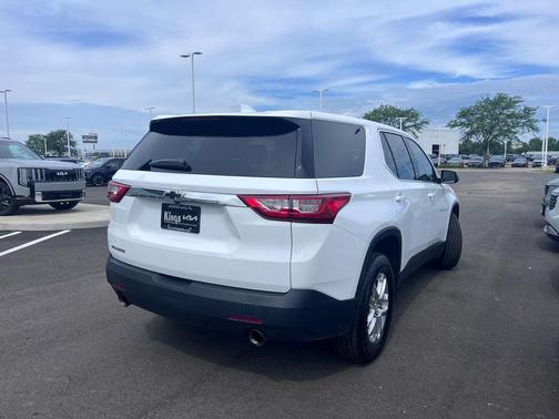 Summit White 2020 Chevrolet Traverse LS