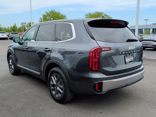 Gravity Gray 2024 Kia Telluride LX