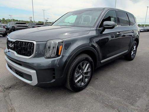 Gravity Gray 2024 Kia Telluride LX