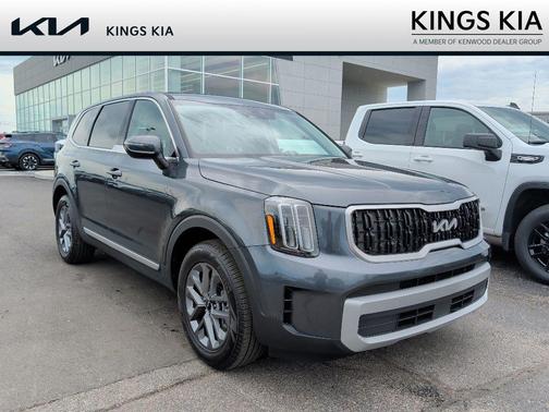 Gravity Gray 2024 Kia Telluride LX