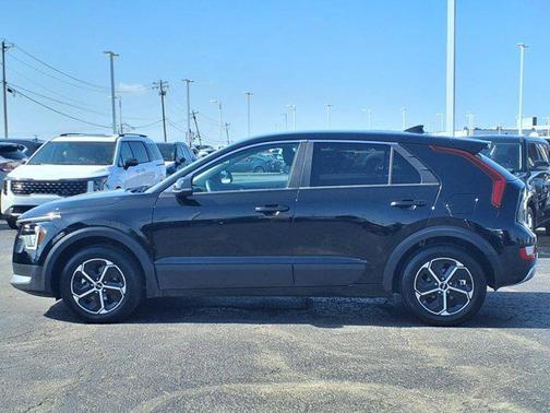 2024 Kia Niro LX