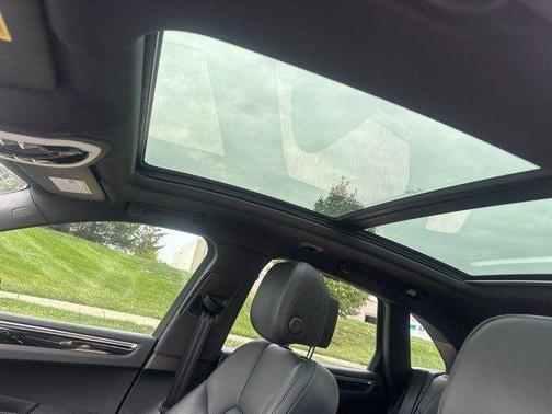 2020 Porsche Macan S