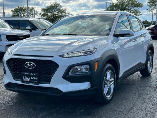 Chalk White 2019 Hyundai KONA SE