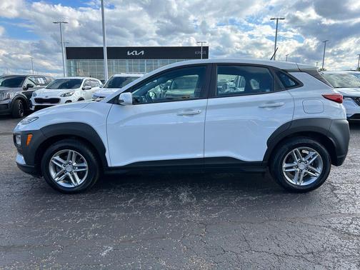 Chalk White 2019 Hyundai KONA SE