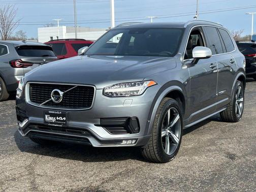 2019 Volvo XC90 T5 R-Design