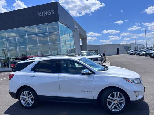 Iridescent Pearl Tricoat 2020 Chevrolet Equinox Premier w/2LZ