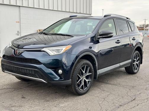 2017 Toyota RAV4 SE