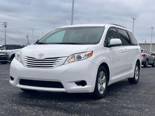 2016 Toyota Sienna SE