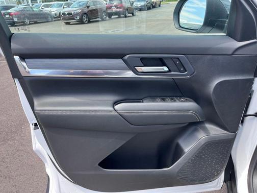 Summit White 2026 GMC Terrain FWD Elevation