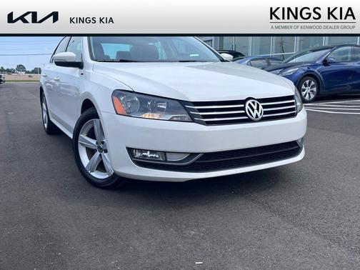 Candy White 2015 Volkswagen Passat 1.8T Limited Edition