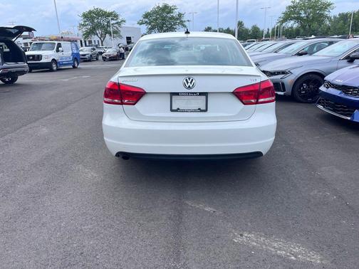 Candy White 2015 Volkswagen Passat 1.8T Limited Edition