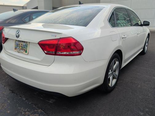 Candy White 2015 Volkswagen Passat 1.8T Limited Edition