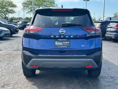 Caspian Blue Metallic/Super Black 2021 Nissan Rogue SL