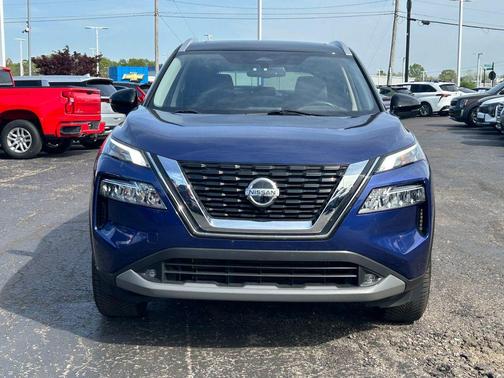 Caspian Blue Metallic/Super Black 2021 Nissan Rogue SL