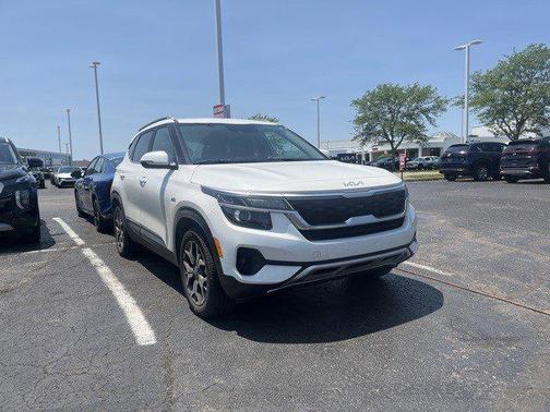 2023 Kia Seltos EX