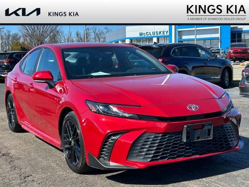 2025 Toyota Camry SE