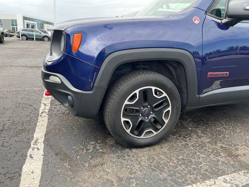 2016 Jeep Renegade Trailhawk