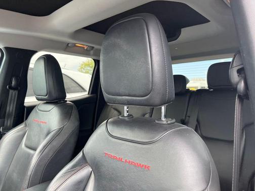 2016 Jeep Renegade Trailhawk