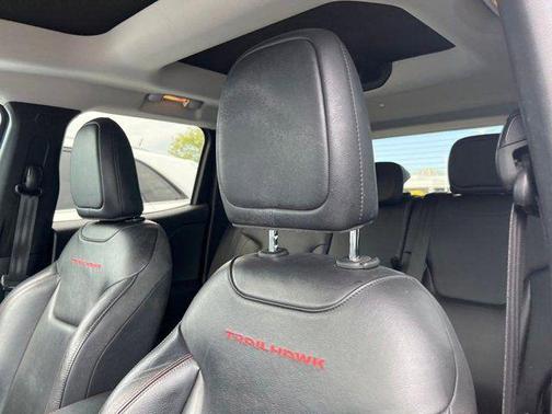 2016 Jeep Renegade Trailhawk
