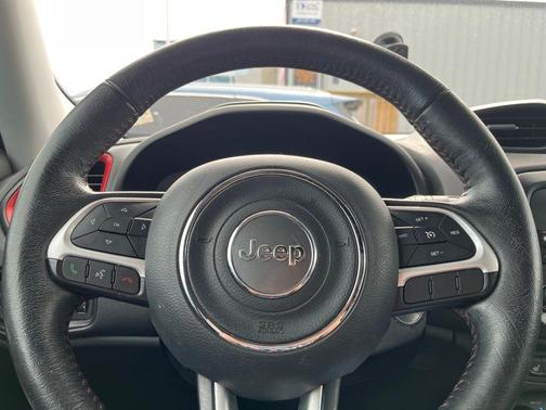 2016 Jeep Renegade Trailhawk