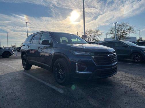 2022 Chevrolet Traverse LS