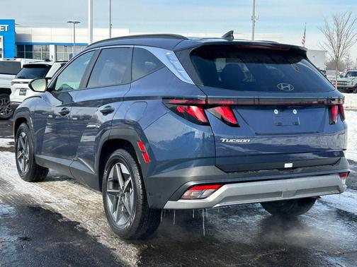 2025 Hyundai TUCSON SEL