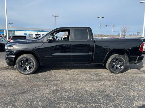Diamond Black Crystal Pearlcoat 2025 RAM 1500 Big Horn/Lone Star