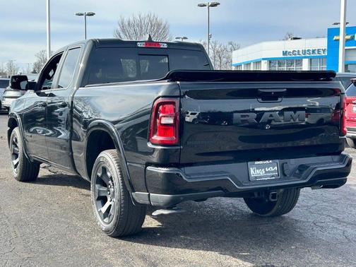Diamond Black Crystal Pearlcoat 2025 RAM 1500 Big Horn/Lone Star