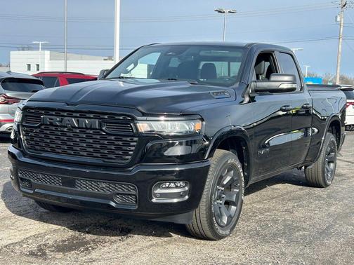 Diamond Black Crystal Pearlcoat 2025 RAM 1500 Big Horn/Lone Star