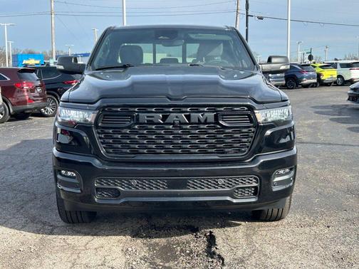 Diamond Black Crystal Pearlcoat 2025 RAM 1500 Big Horn/Lone Star