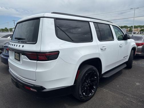 Bright White Clearcoat 2025 Jeep Wagoneer Series II 4x4