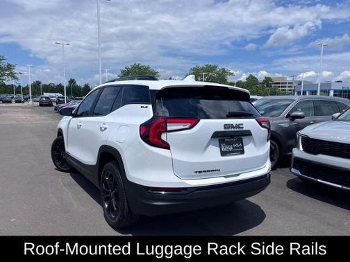 Summit White 2022 GMC Terrain SLE