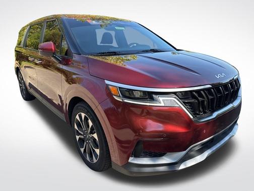 2023 Kia Carnival EX