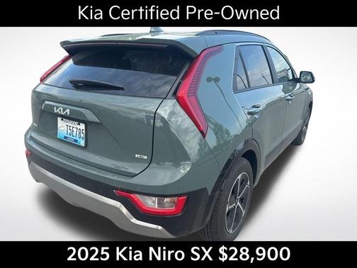 Green 2025 Kia Niro SX