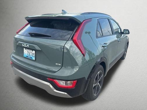 2025 Kia Niro SX