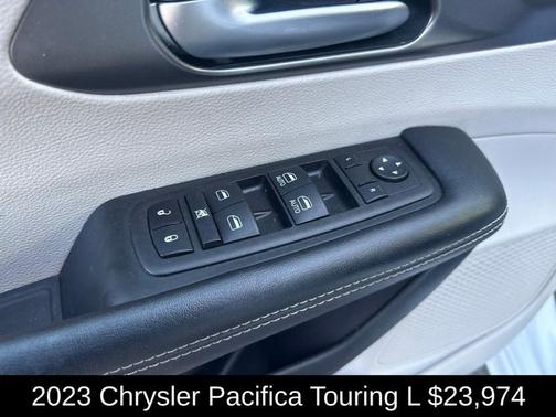 Bright White Clearcoat 2023 Chrysler Pacifica Touring-L