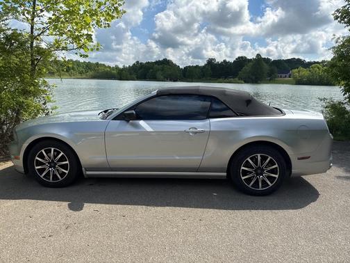 2013 Ford Mustang V6