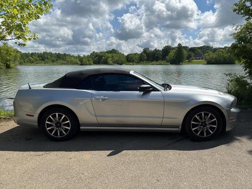 2013 Ford Mustang V6