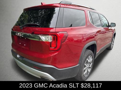 2023 GMC Acadia SLT