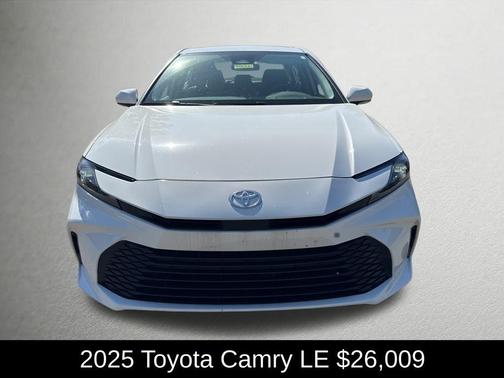2025 Toyota Camry LE