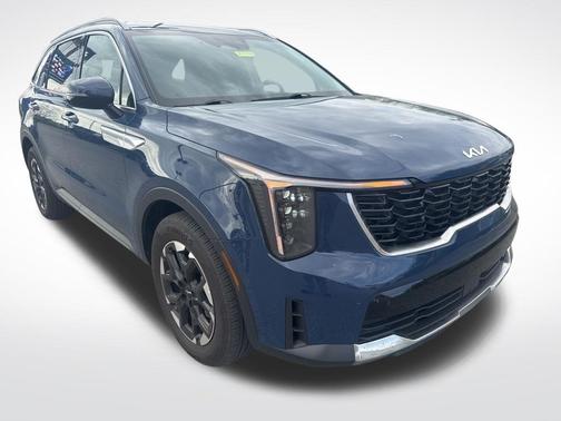 Midnight Black 2025 Kia Sorento S