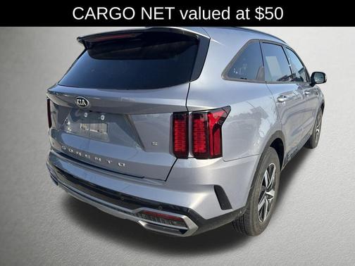 Everlasting Silver 2021 Kia Sorento S