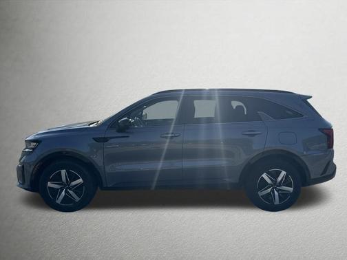 Everlasting Silver 2021 Kia Sorento S