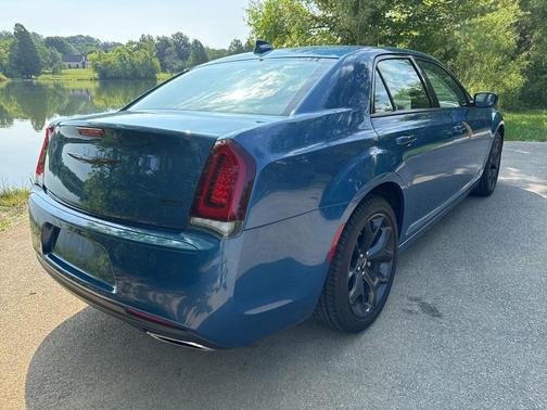 2023 Chrysler 300 Touring